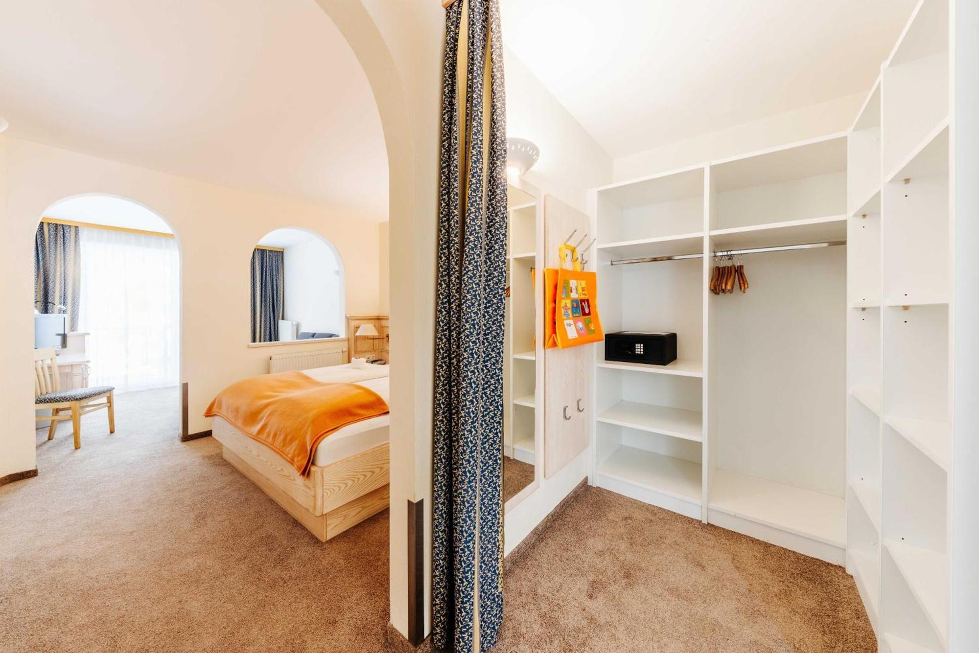 Smileys Kinderhotel Trebesing Екстериор снимка