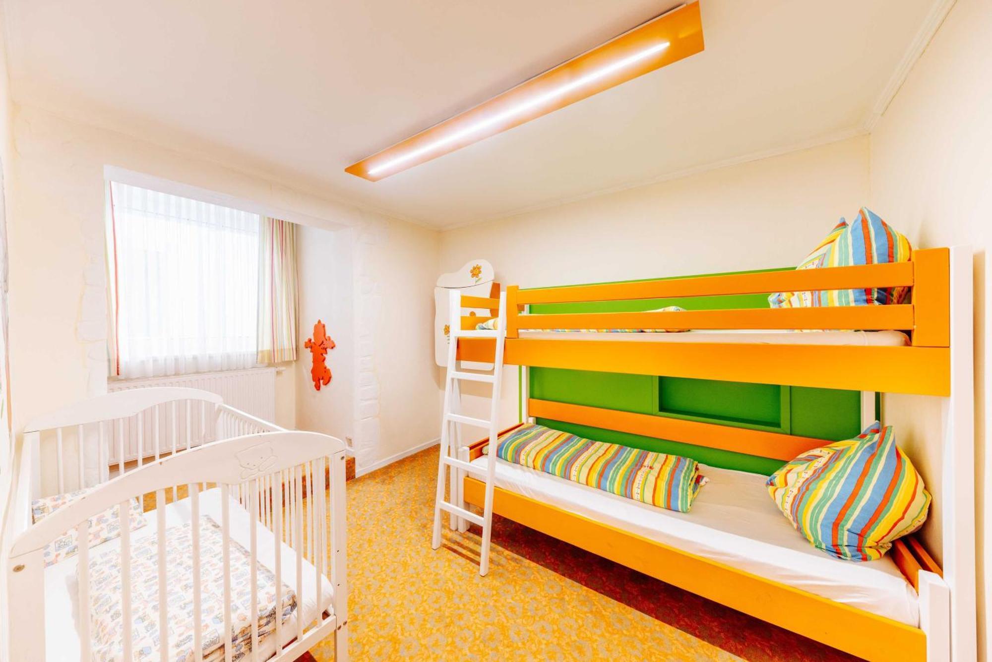 Smileys Kinderhotel Trebesing Екстериор снимка
