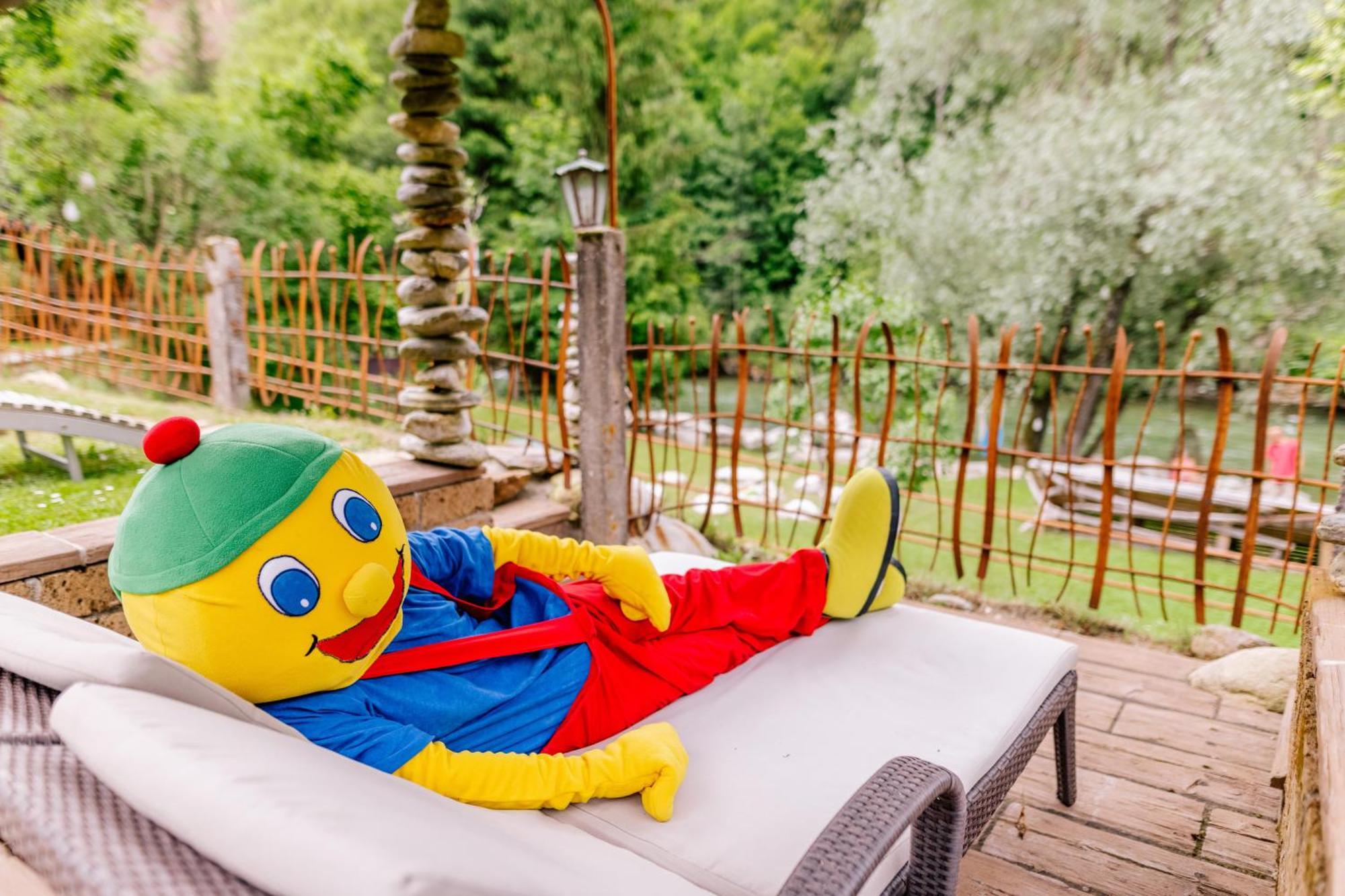 Smileys Kinderhotel Trebesing Екстериор снимка