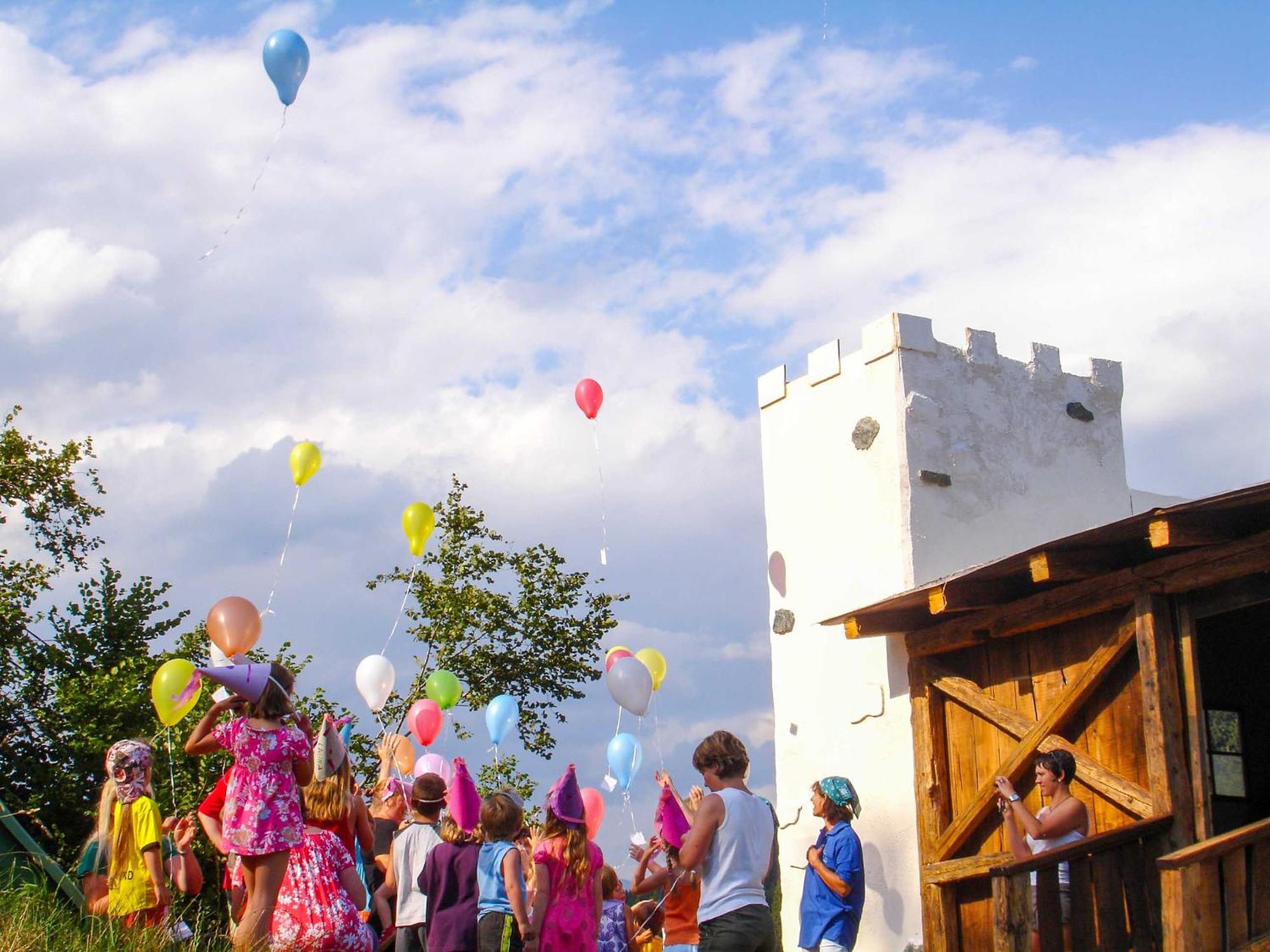 Smileys Kinderhotel Trebesing Екстериор снимка