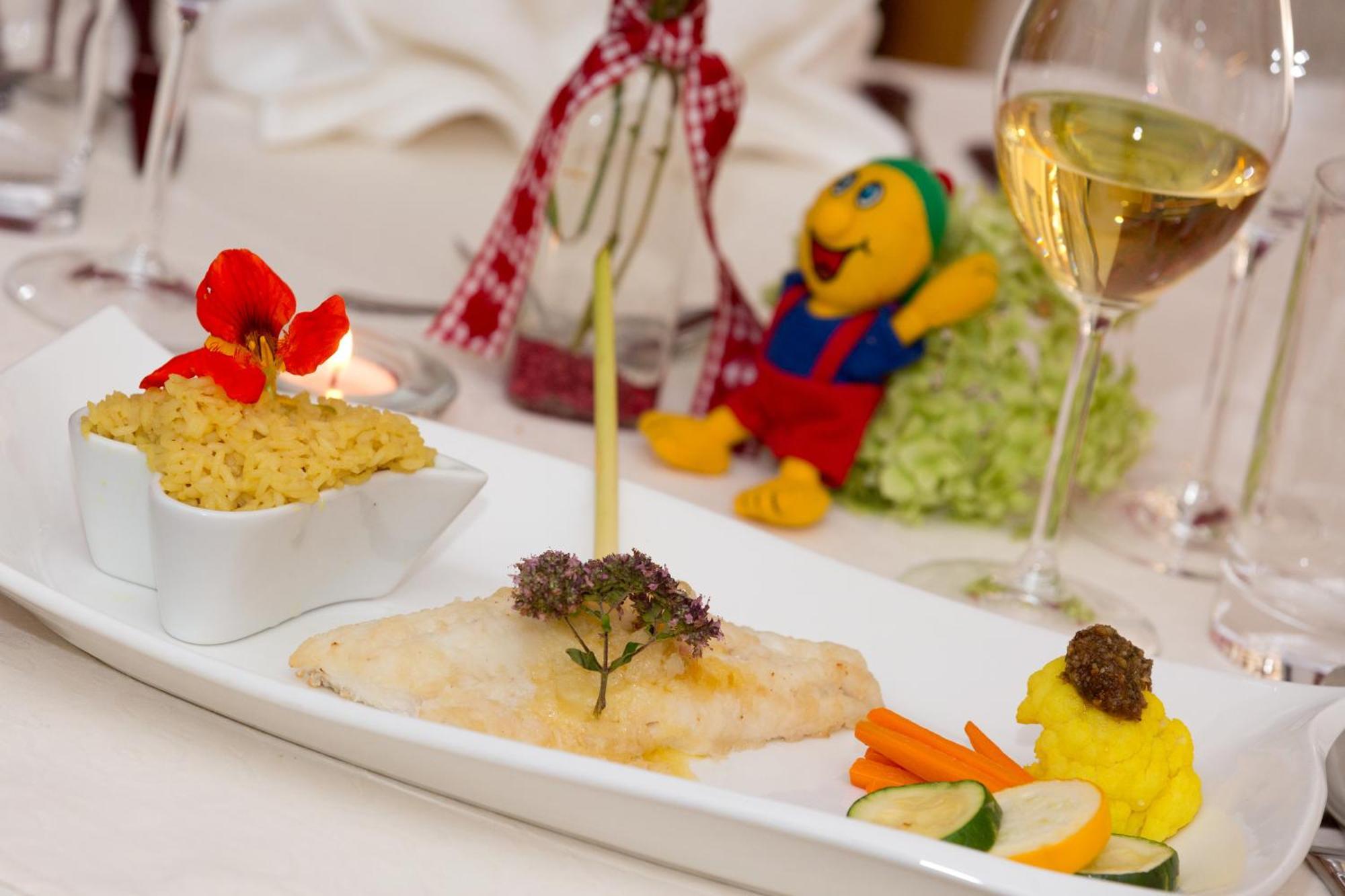 Smileys Kinderhotel Trebesing Екстериор снимка