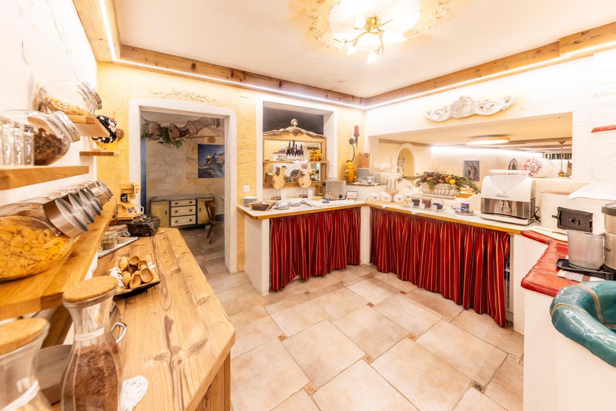 Smileys Kinderhotel Trebesing Екстериор снимка