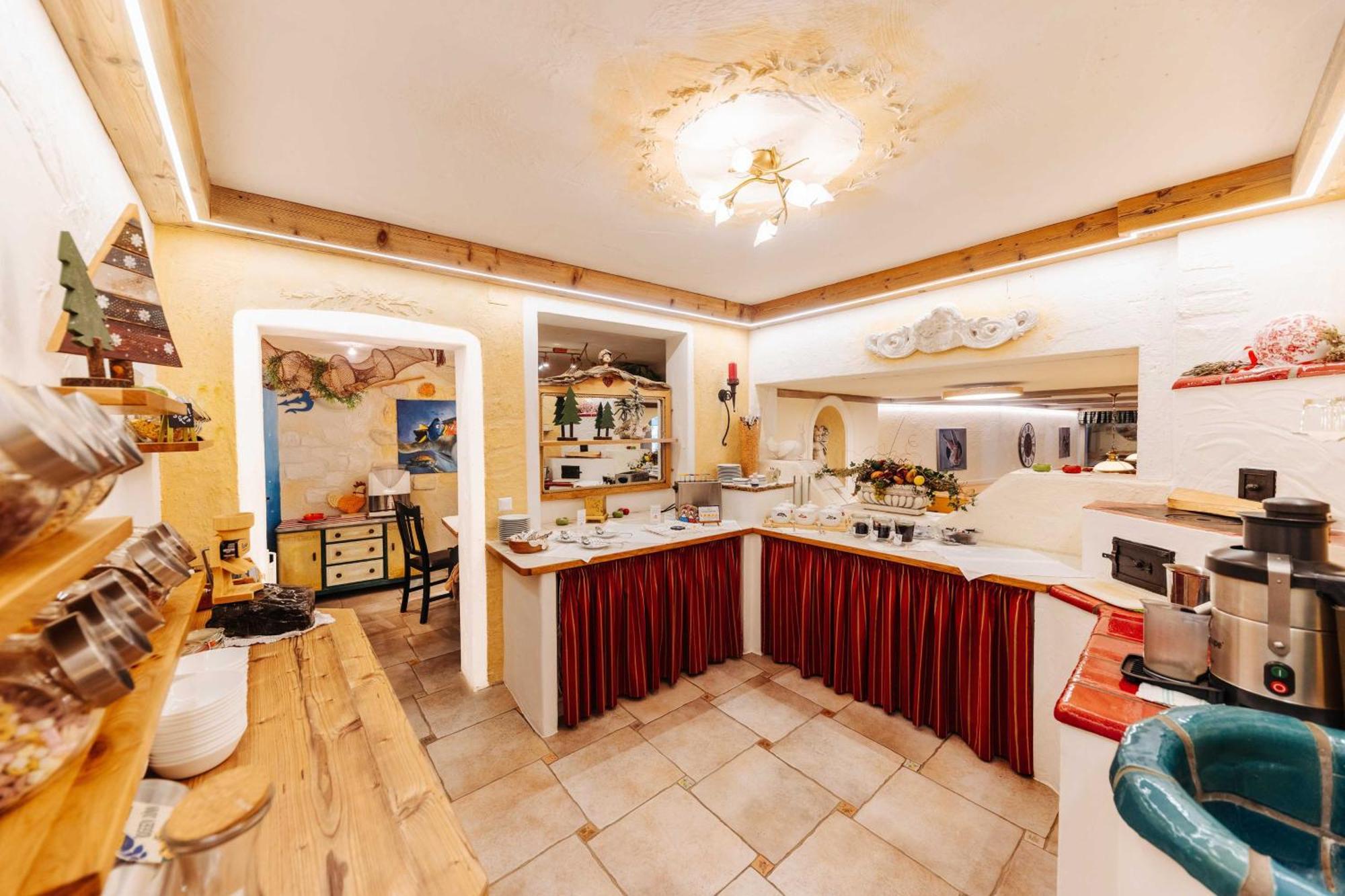 Smileys Kinderhotel Trebesing Екстериор снимка